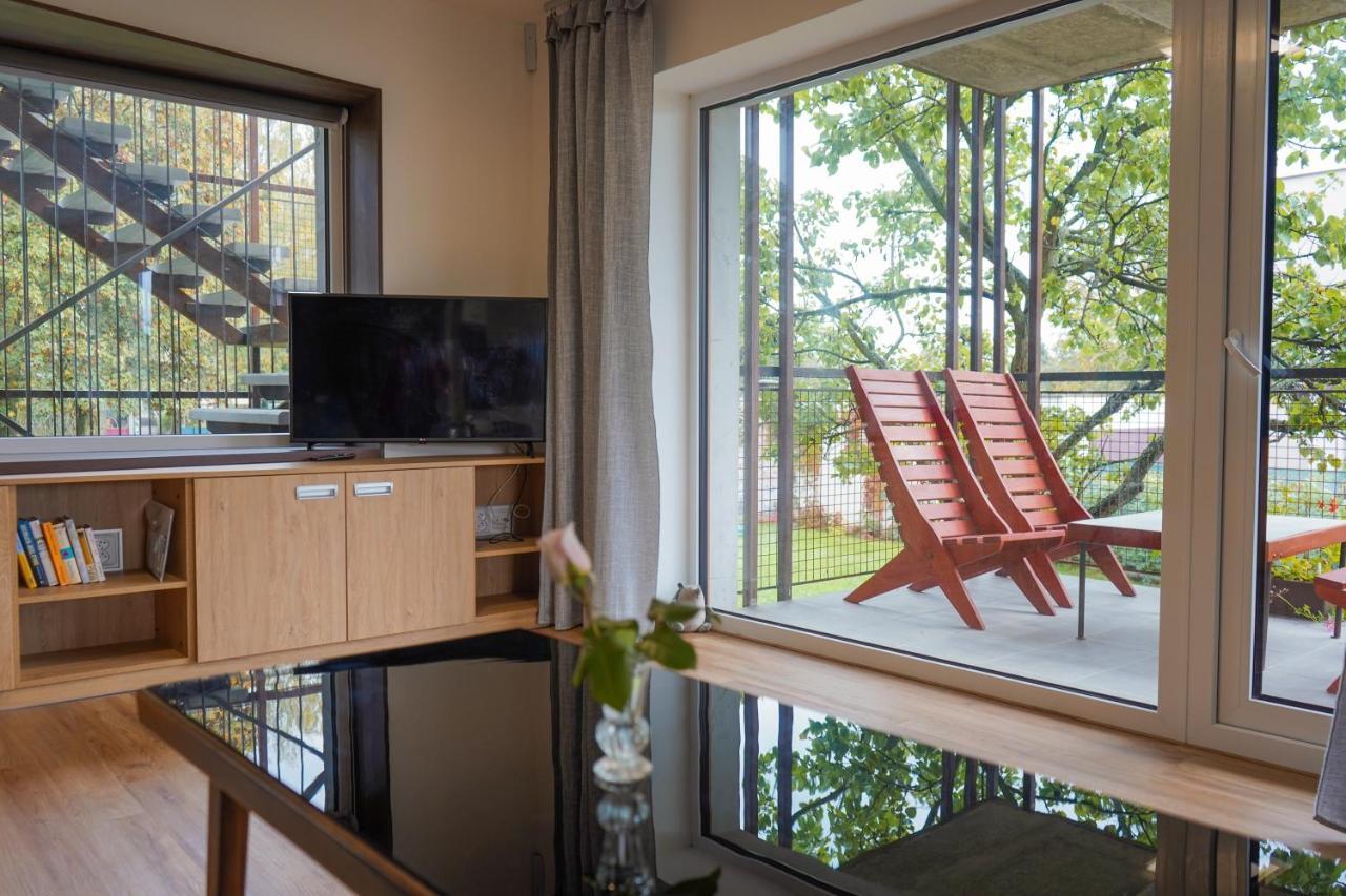 Vila Vekose - Apartman S Terasou A Zahradou Hradec Králové Exteriör bild