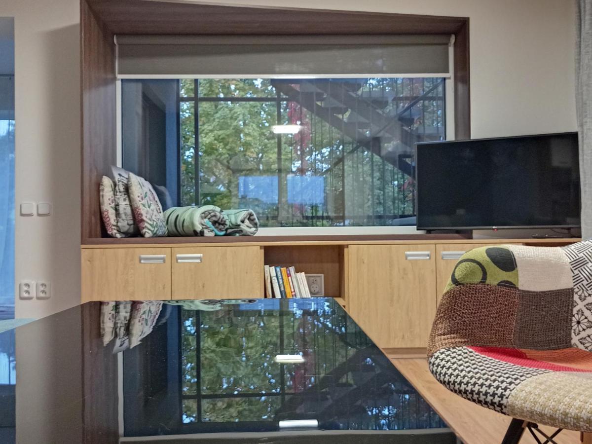 Vila Vekose - Apartman S Terasou A Zahradou Hradec Králové Exteriör bild